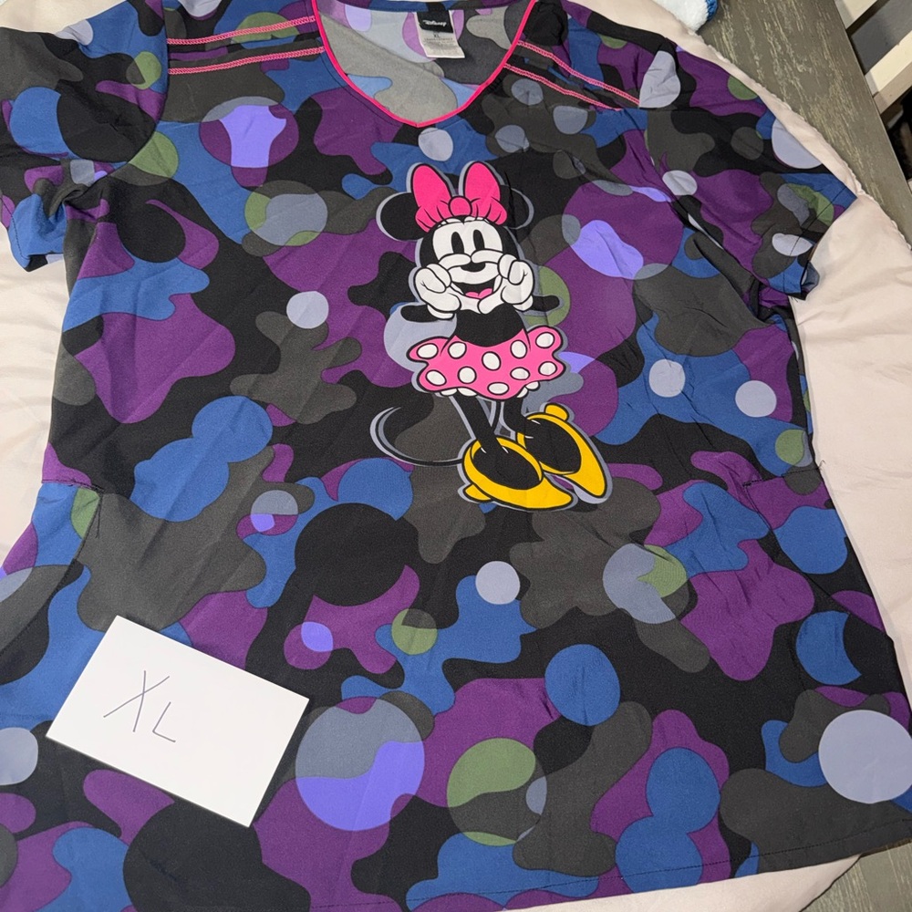 Minnie Mouse Graphic T-Shirt